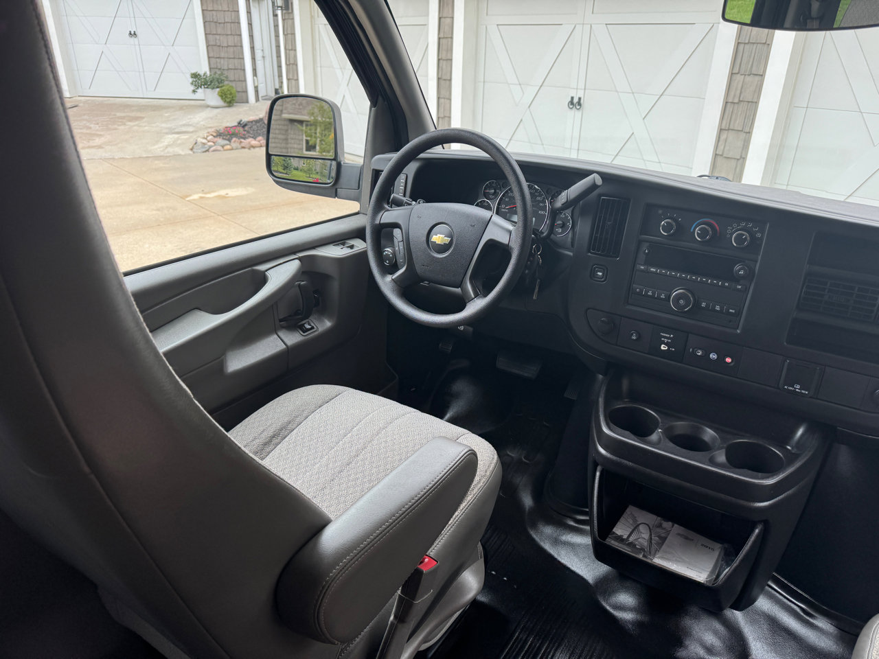 Used 2015 Chevrolet Express 3500 LS image 19