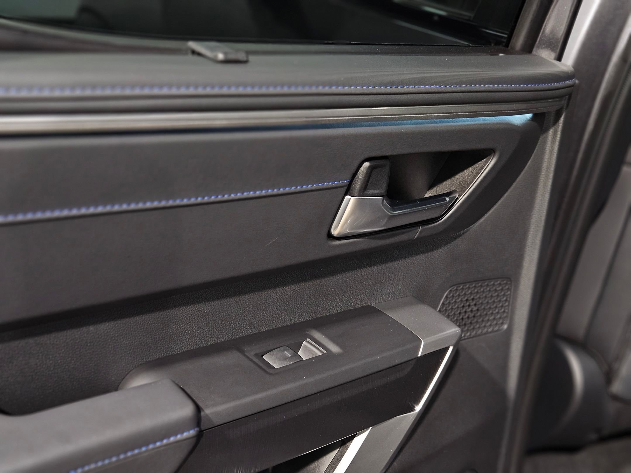 Used 2025 Toyota Tundra Platinum image 36