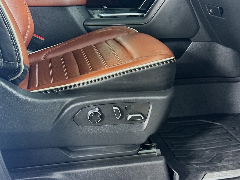 Used 2024 GMC Sierra 2500 Denali Ultimate image 23