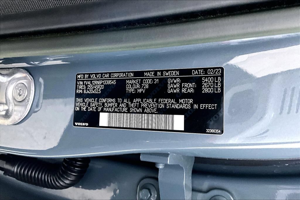 Certified 2023 Volvo XC60 B5 Plus AWD/4WD image 43