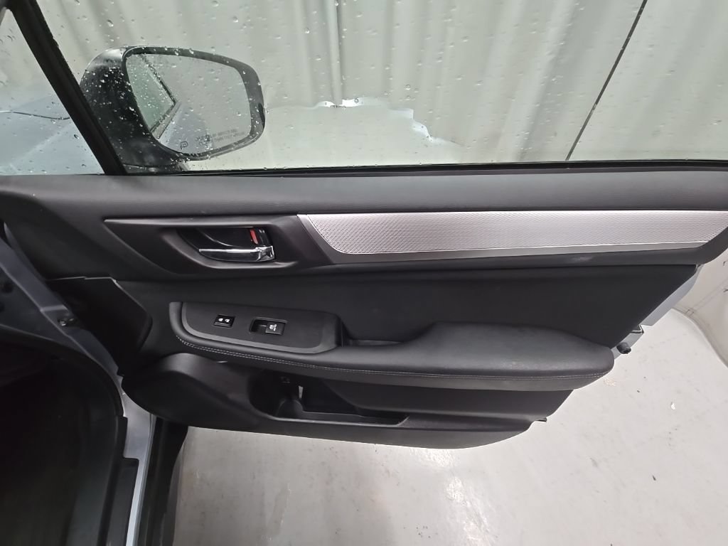 Used 2018 Subaru Outback 2.5i Premium AWD/4WD image 24