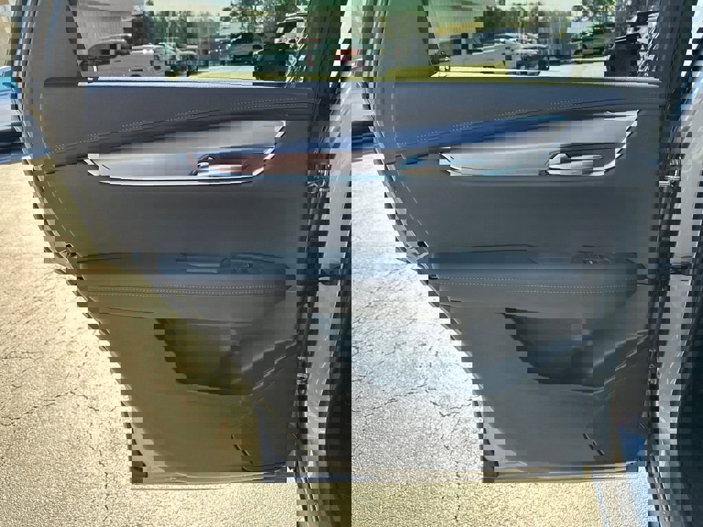 New 2026 Cadillac XT5 Luxury w/ LPO, Floor Liner Package image 21