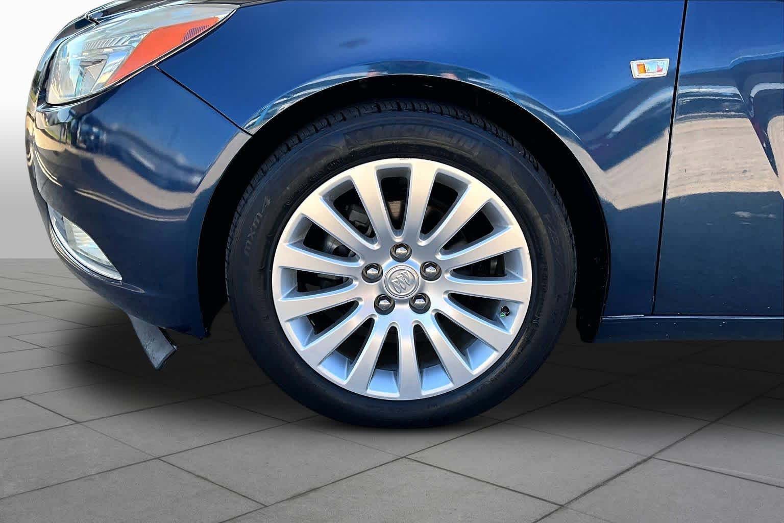 Used 2011 Buick Regal CXL w/ RL5 Preferred Equipment Group FWD image 10