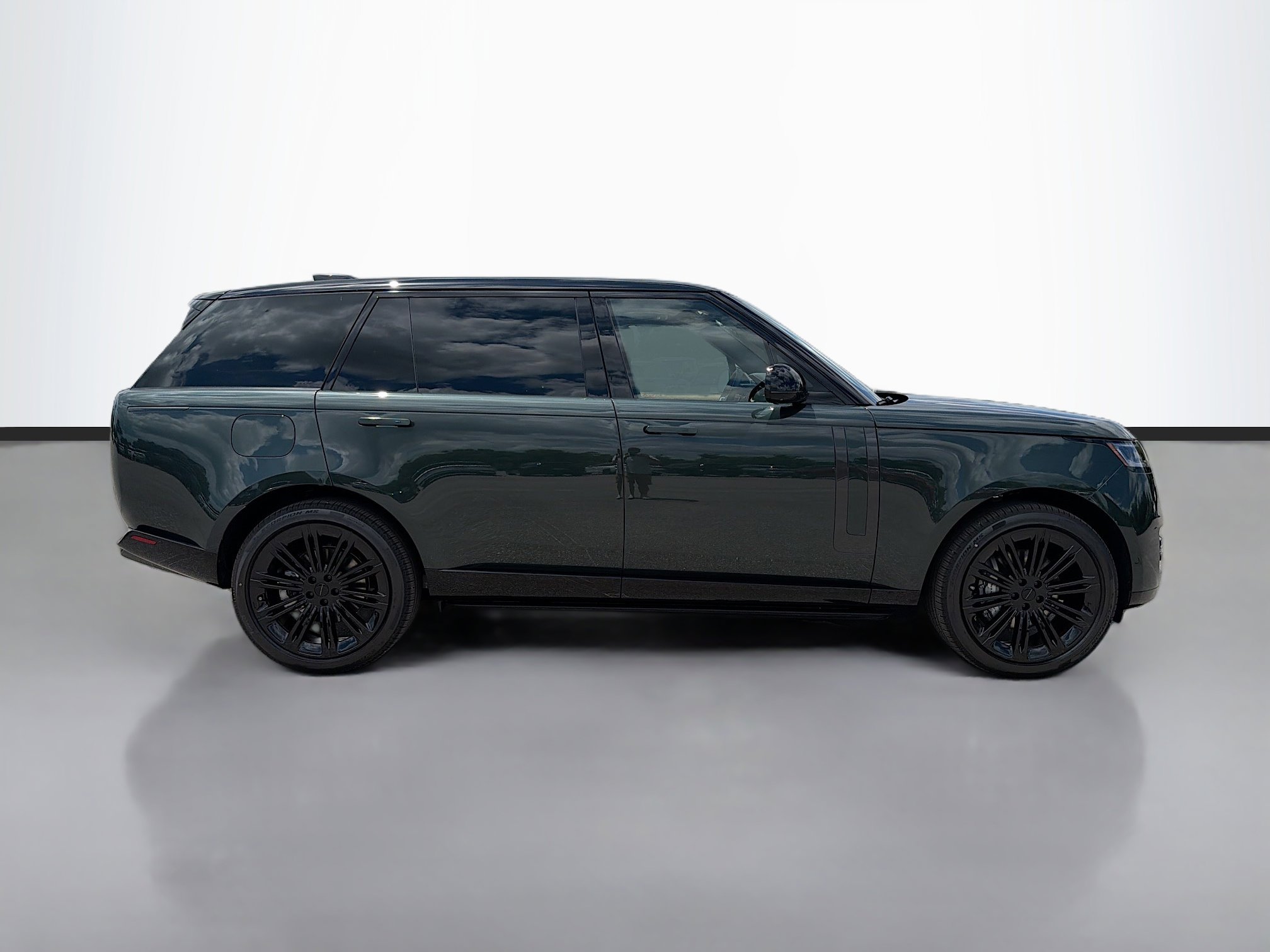 New 2026 Land Rover Range Rover Long Wheelbase SE AWD/4WD image 6