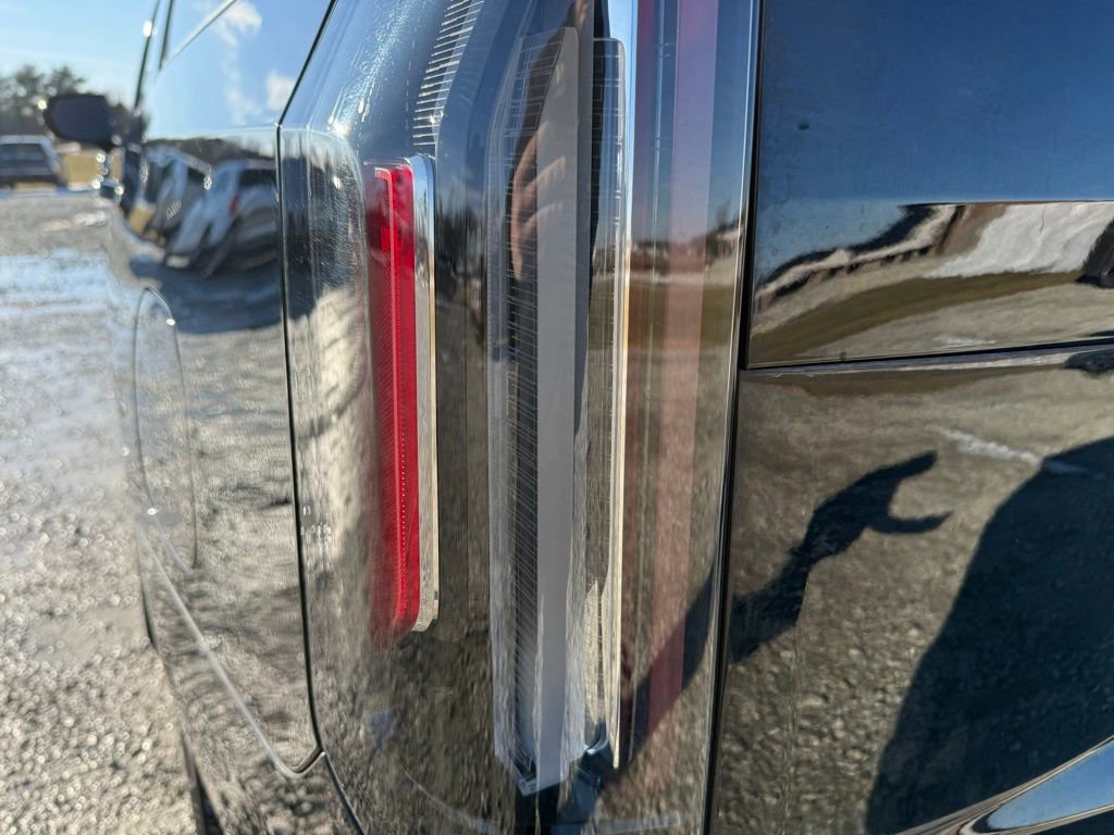 Certified 2024 Cadillac Escalade ESV Sport w/ LPO, ONYX Package image 10