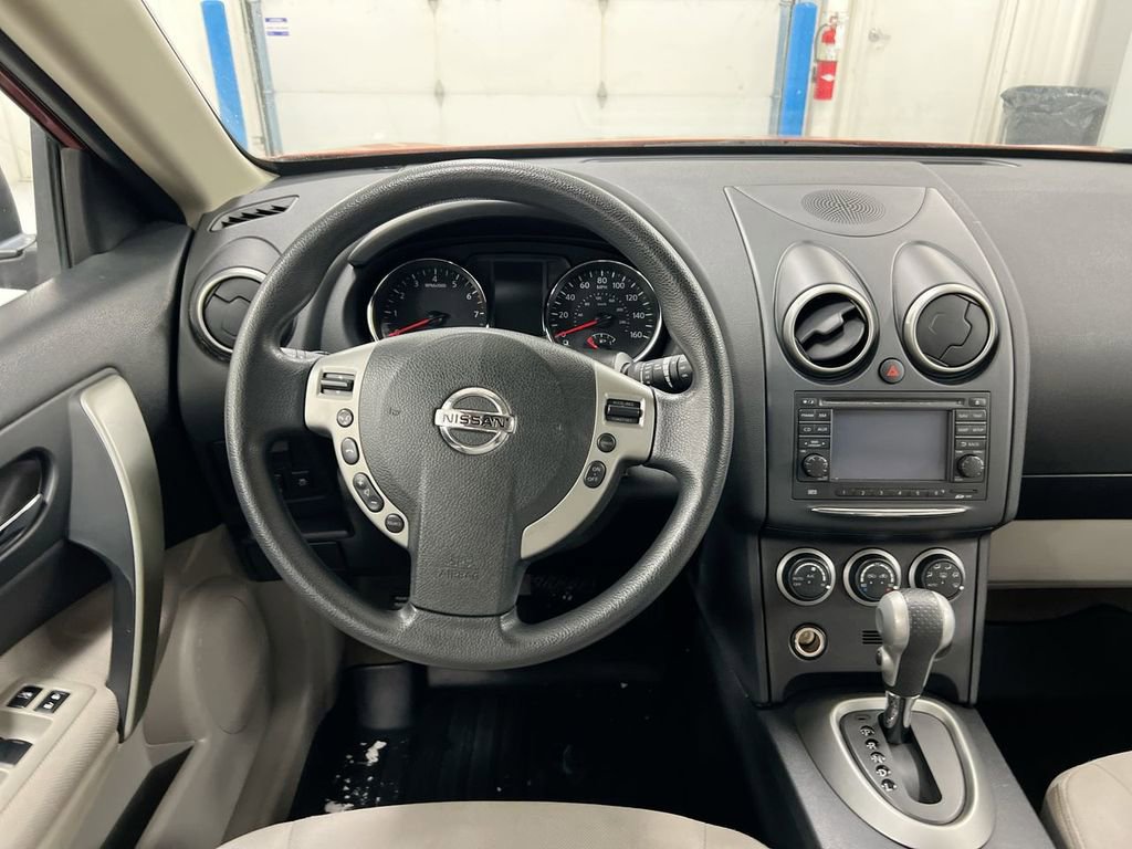 Used 2011 Nissan Rogue SV w/ Premium Pkg image 11