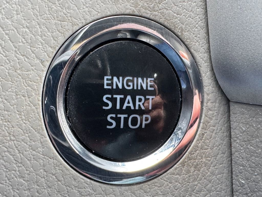 Used 2015 Toyota Highlander Limited image 11