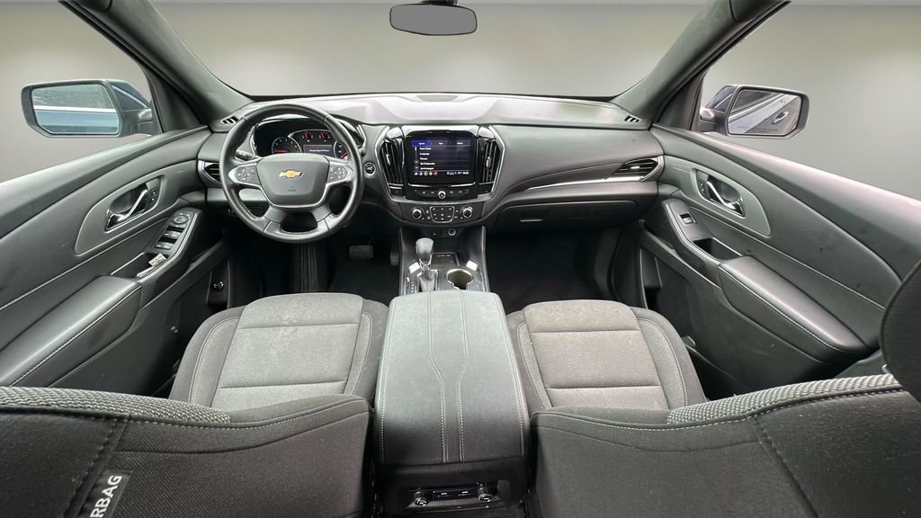 Used 2022 Chevrolet Traverse LT image 17