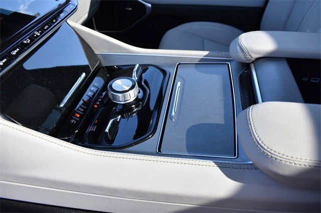 Used 2025 Jeep Wagoneer Series III w/ Premium Group I image 23