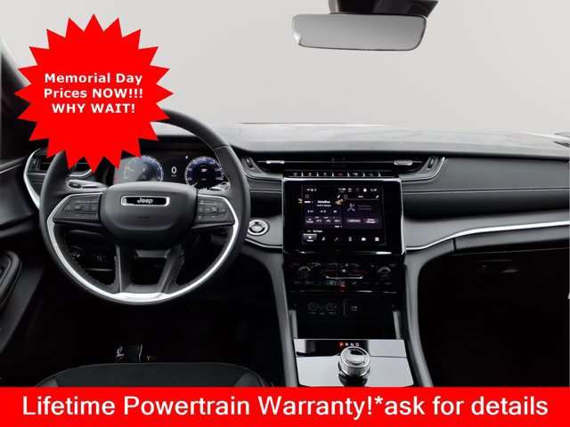 New 2025 Jeep Grand Cherokee 4WD image 11