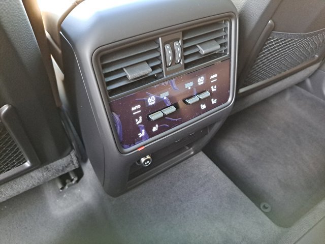 New 2026 Porsche Cayenne S image 18