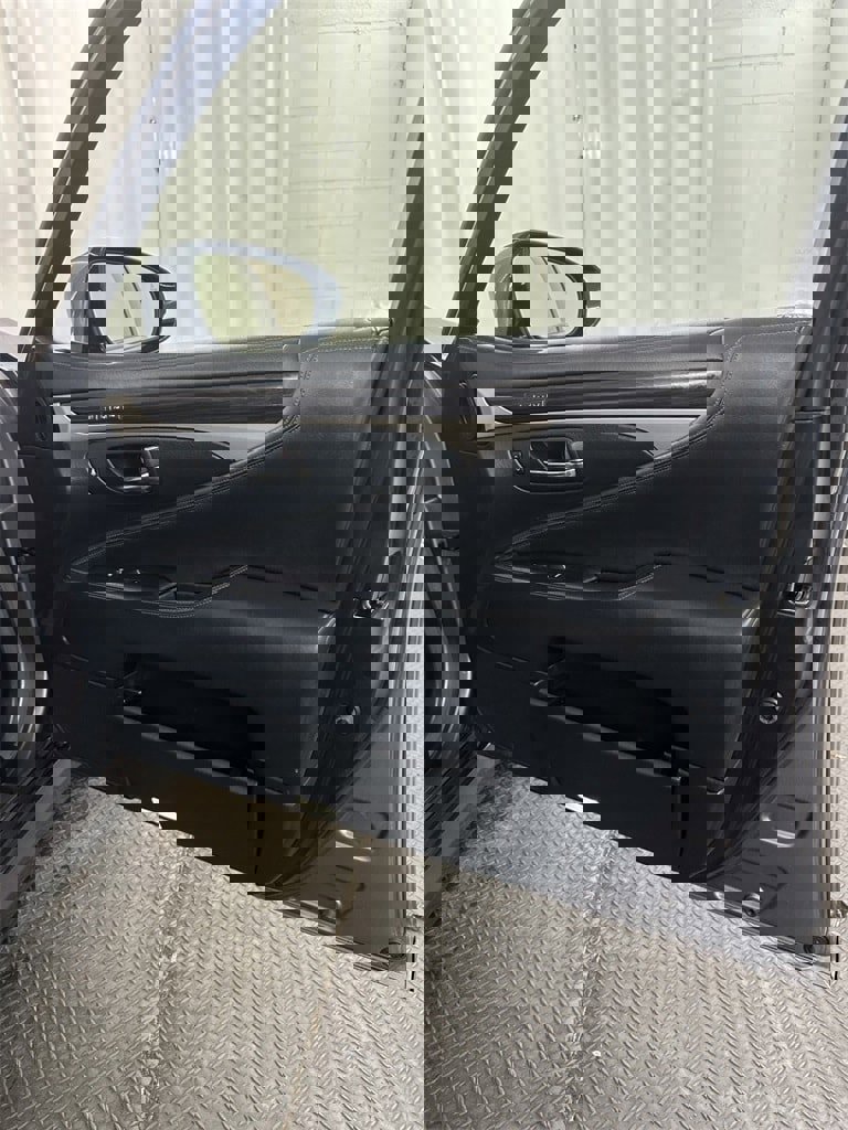 Used 2015 Lexus LS 460 L image 35