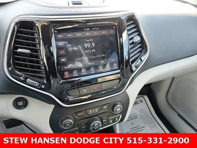 Used 2019 Jeep Cherokee Limited image 21
