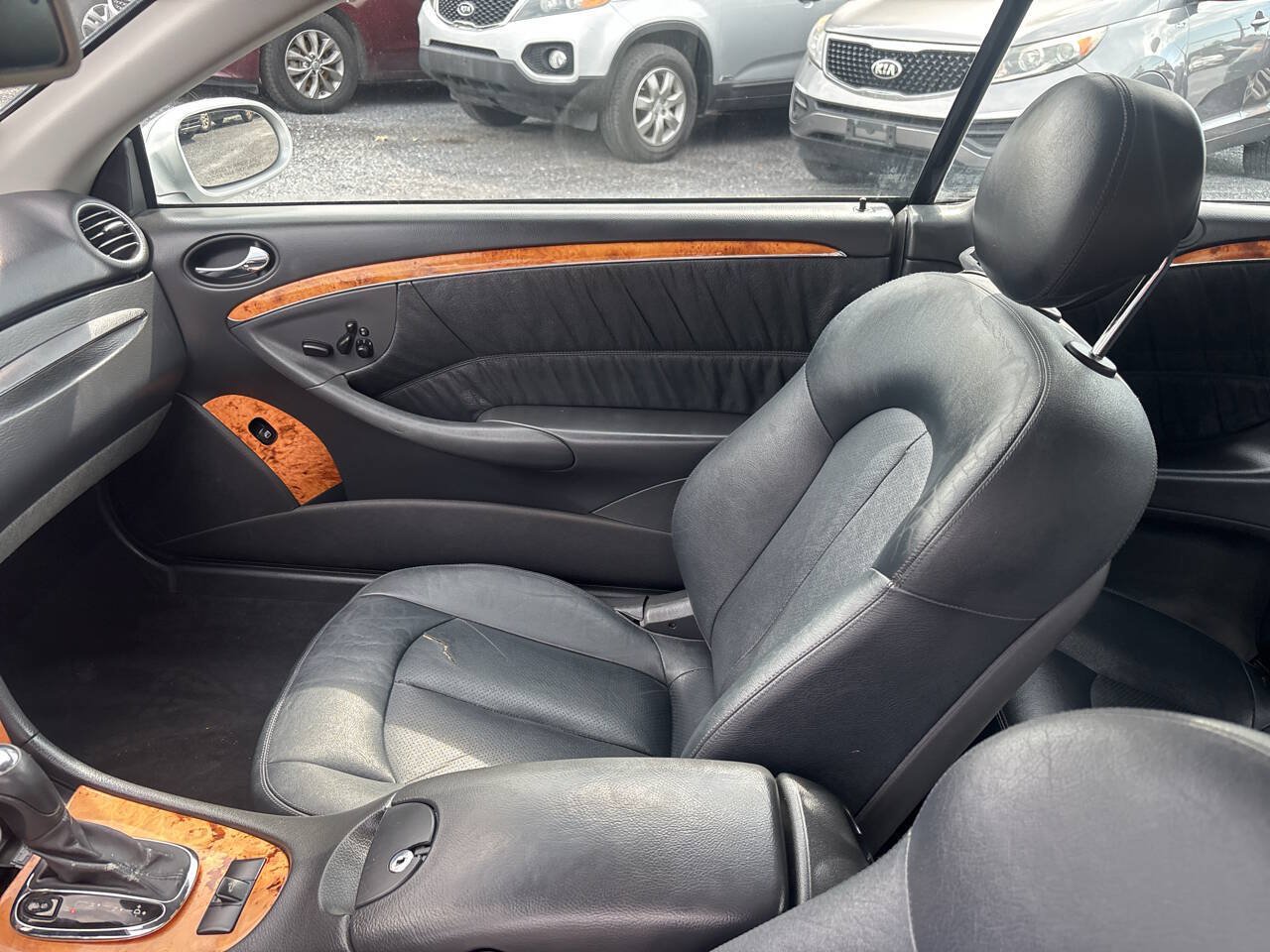 Used 2005 Mercedes-Benz CLK 320 Cabriolet image 16
