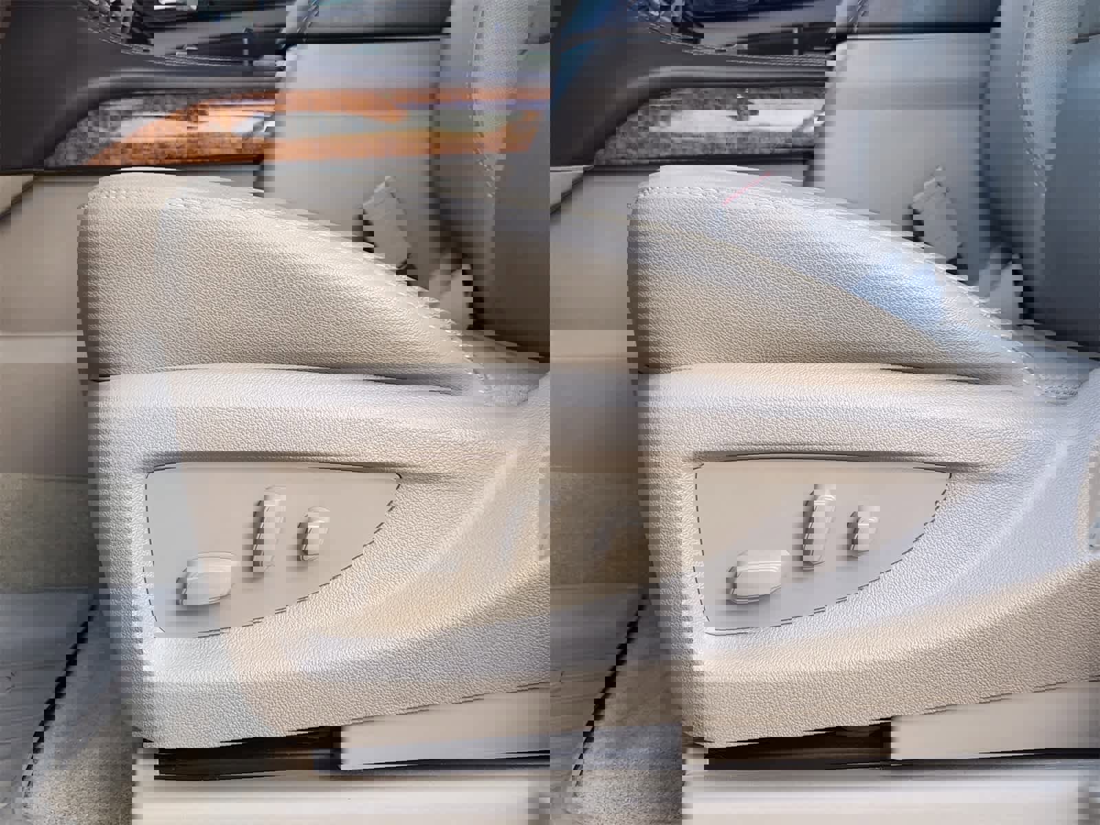 Used 2018 Chevrolet Tahoe Premier image 24