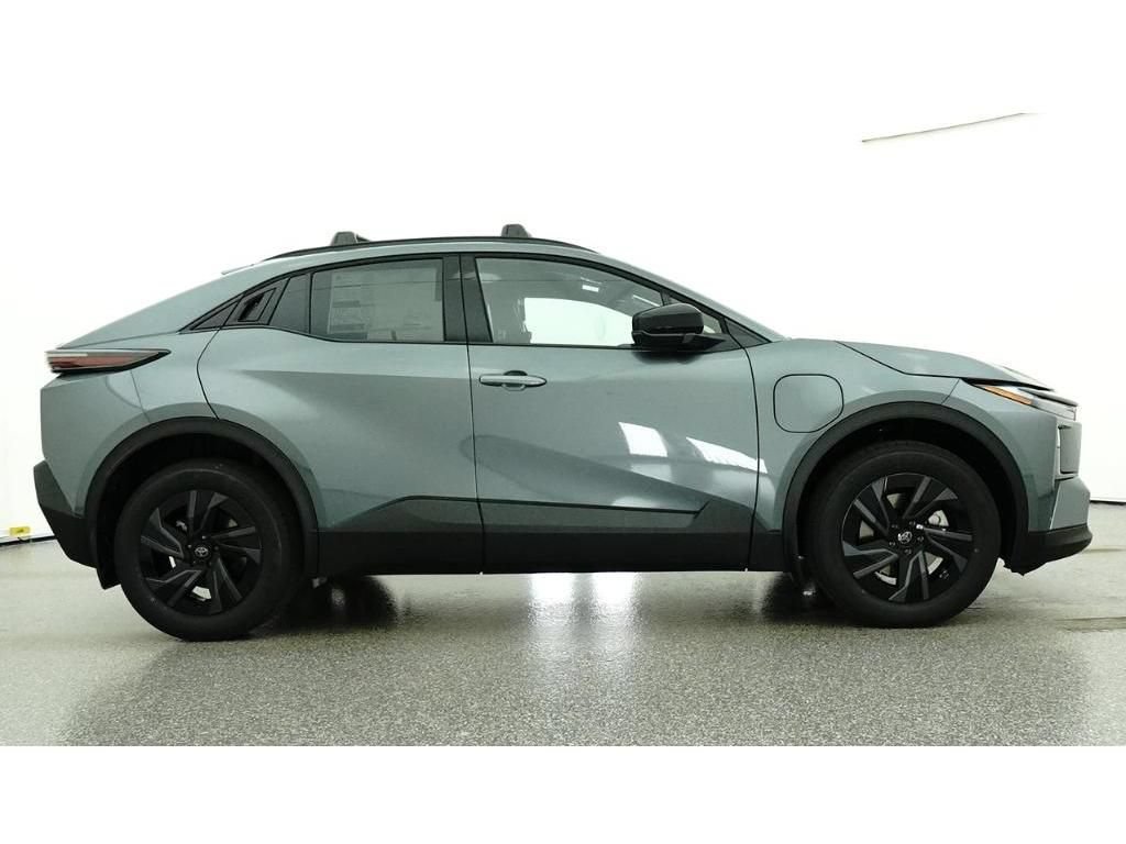 New 2026 Toyota C-HR AWD/4WD image 27
