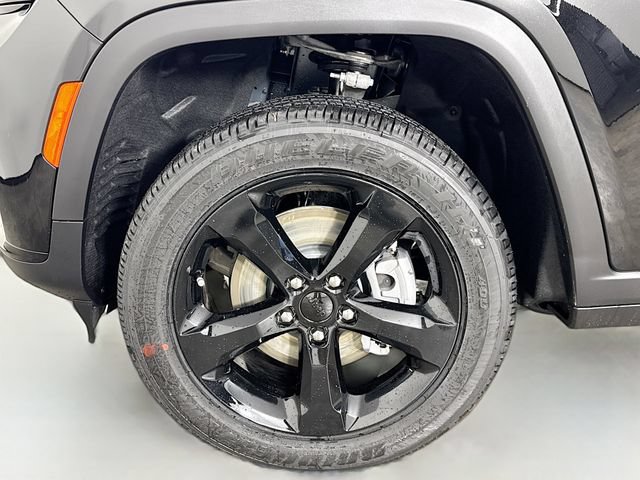 New 2025 Jeep Grand Cherokee L Laredo AWD/4WD image 34