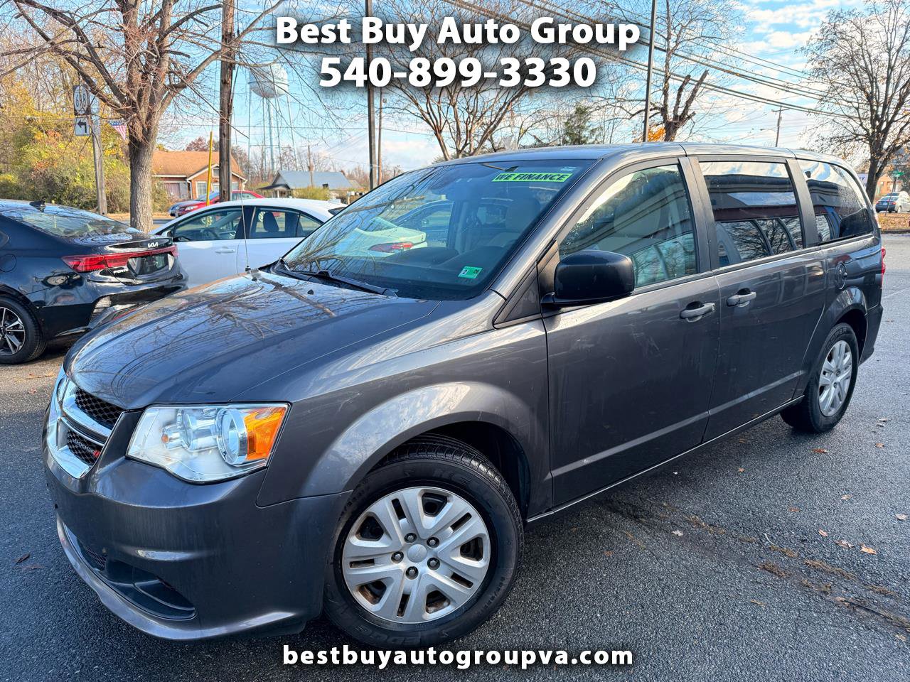 Used 2019 Dodge Grand Caravan SE w/ UConnect Hands-Free Group