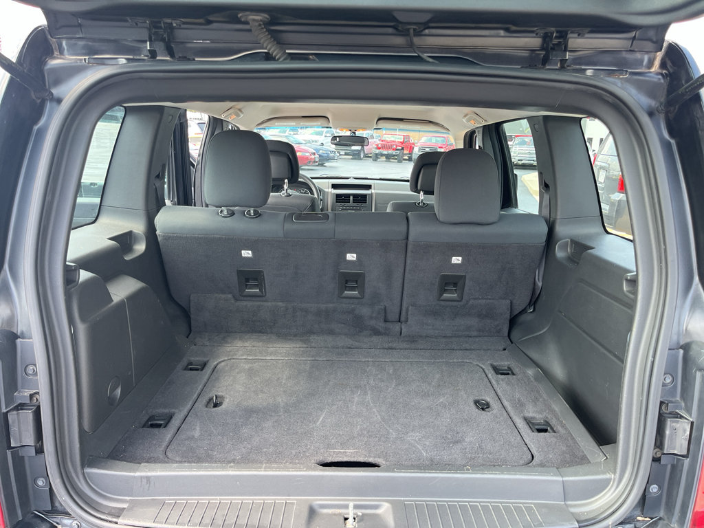 Used 2012 Jeep Liberty Sport AWD/4WD image 29