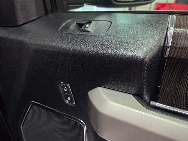 Used 2020 Ford F250 Lariat w/ Lariat Value Package AWD/4WD image 41