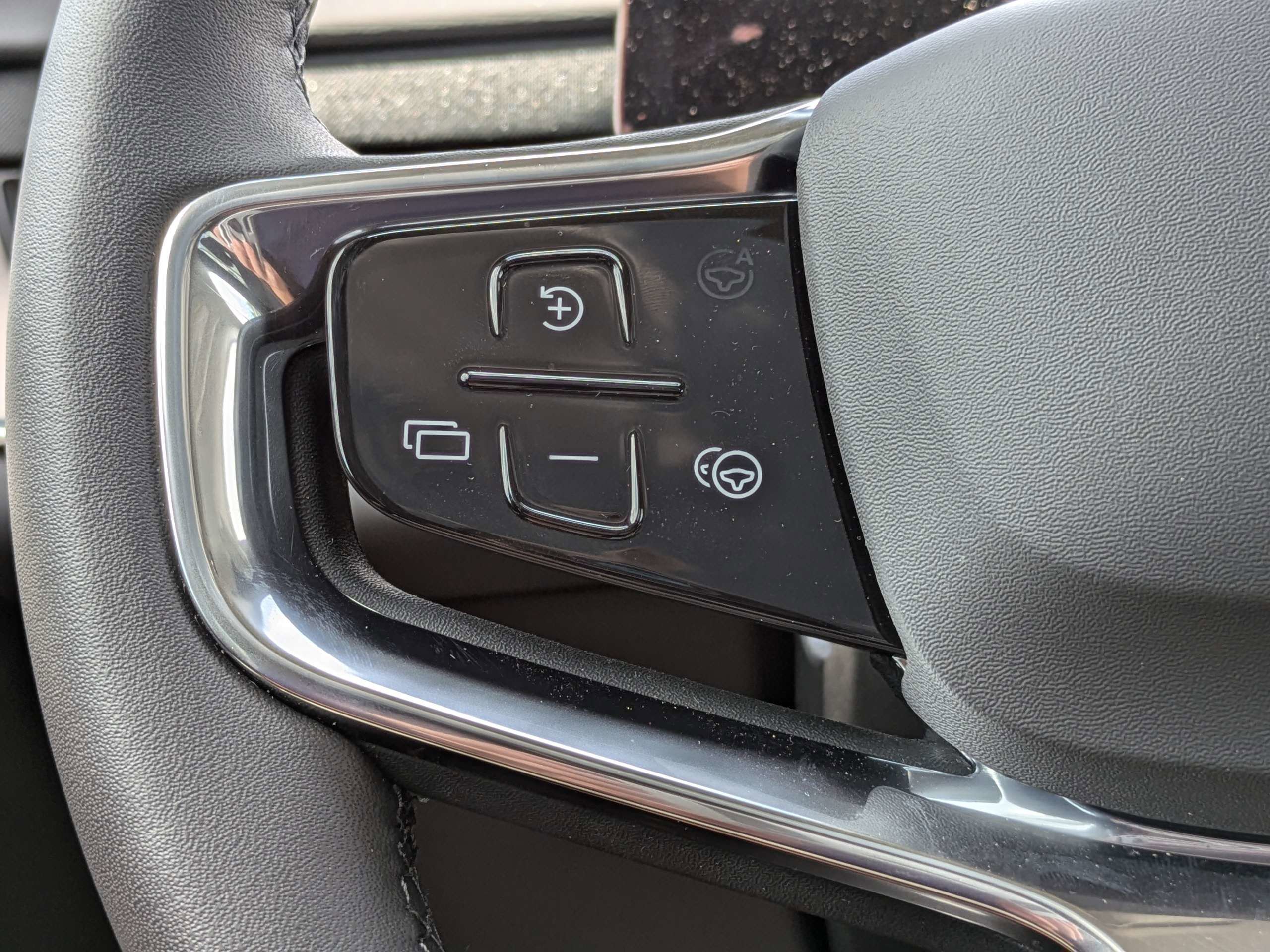 New 2025 Volvo EX90 Ultra AWD/4WD image 22
