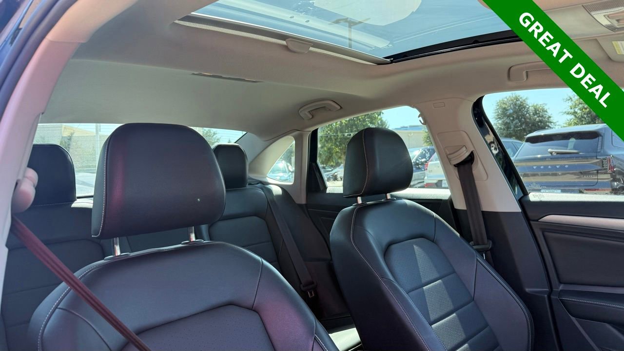 Used 2023 Volkswagen Jetta SE FWD image 10