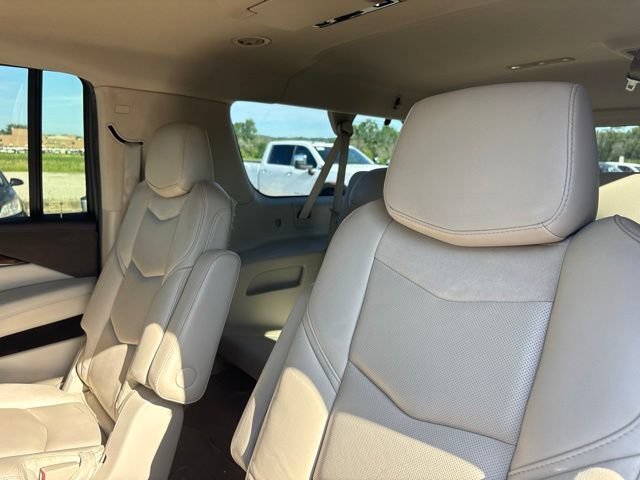 Used 2016 Cadillac Escalade ESV Premium AWD/4WD image 34