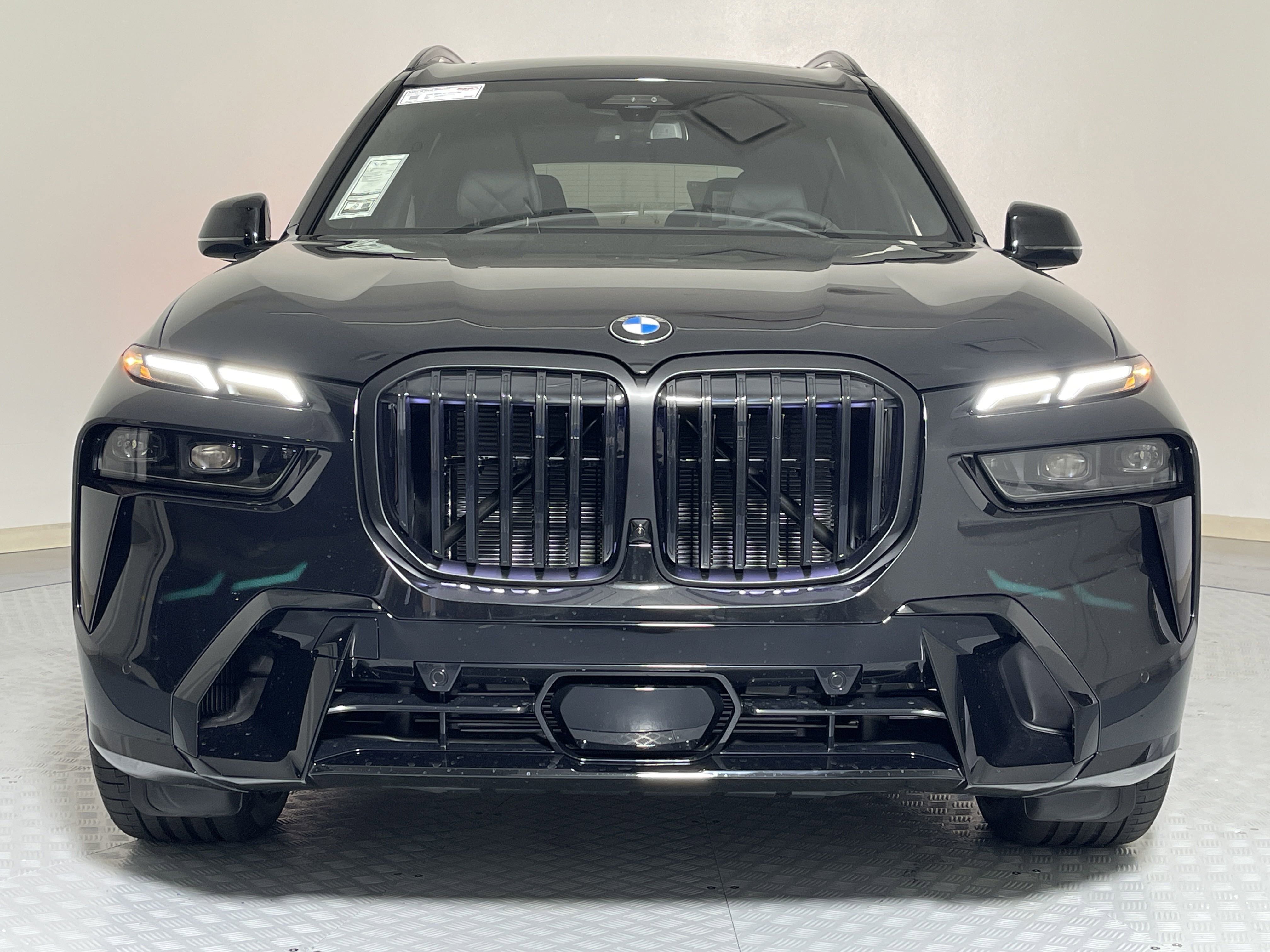New 2026 BMW X7 xDrive40i w/ M Sport Package image 2