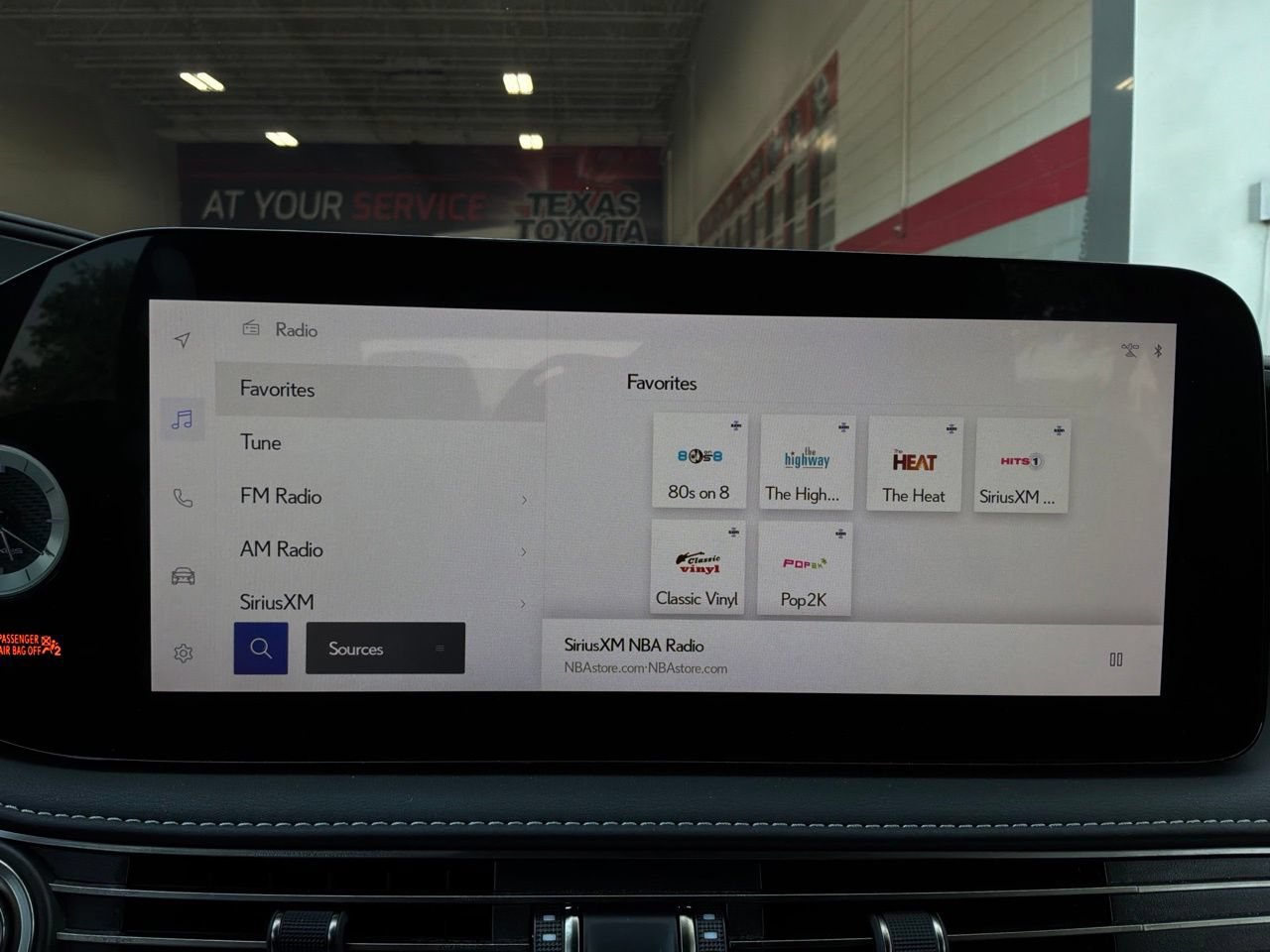 Used 2023 Lexus LS 500 F Sport w/ Cold Weather Package (CK) RWD image 39