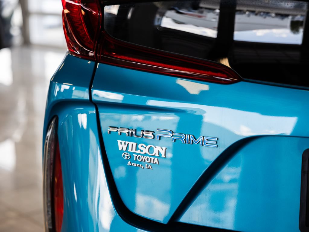 Used 2020 Toyota Prius Prime Limited FWD image 8