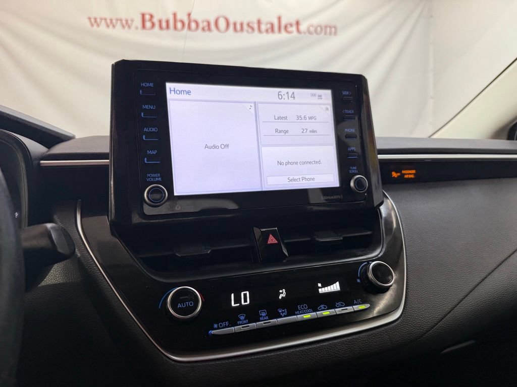 Used 2022 Toyota Corolla LE FWD image 12