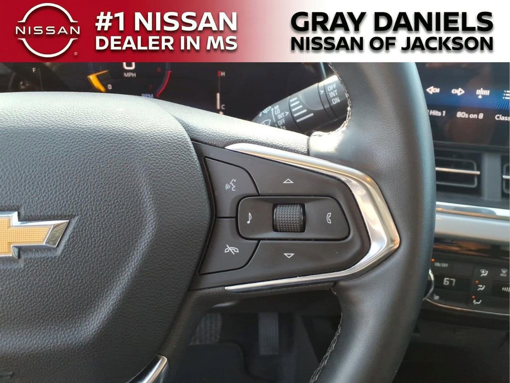 Used 2025 Chevrolet Trax LT w/ LT Convenience Package FWD image 14