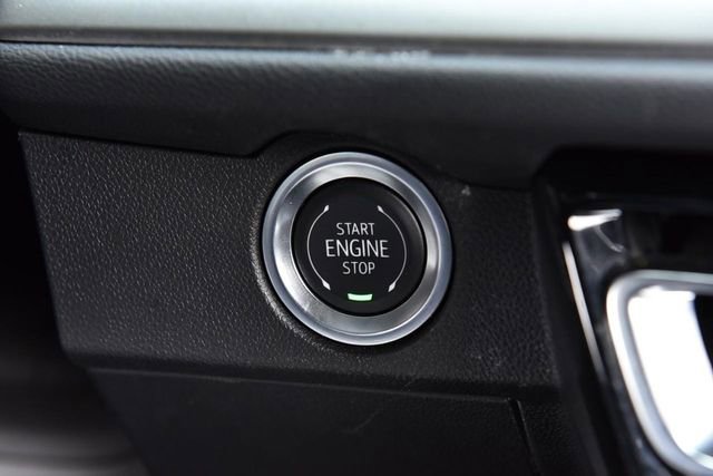 Used 2025 Chevrolet Traverse LT image 19