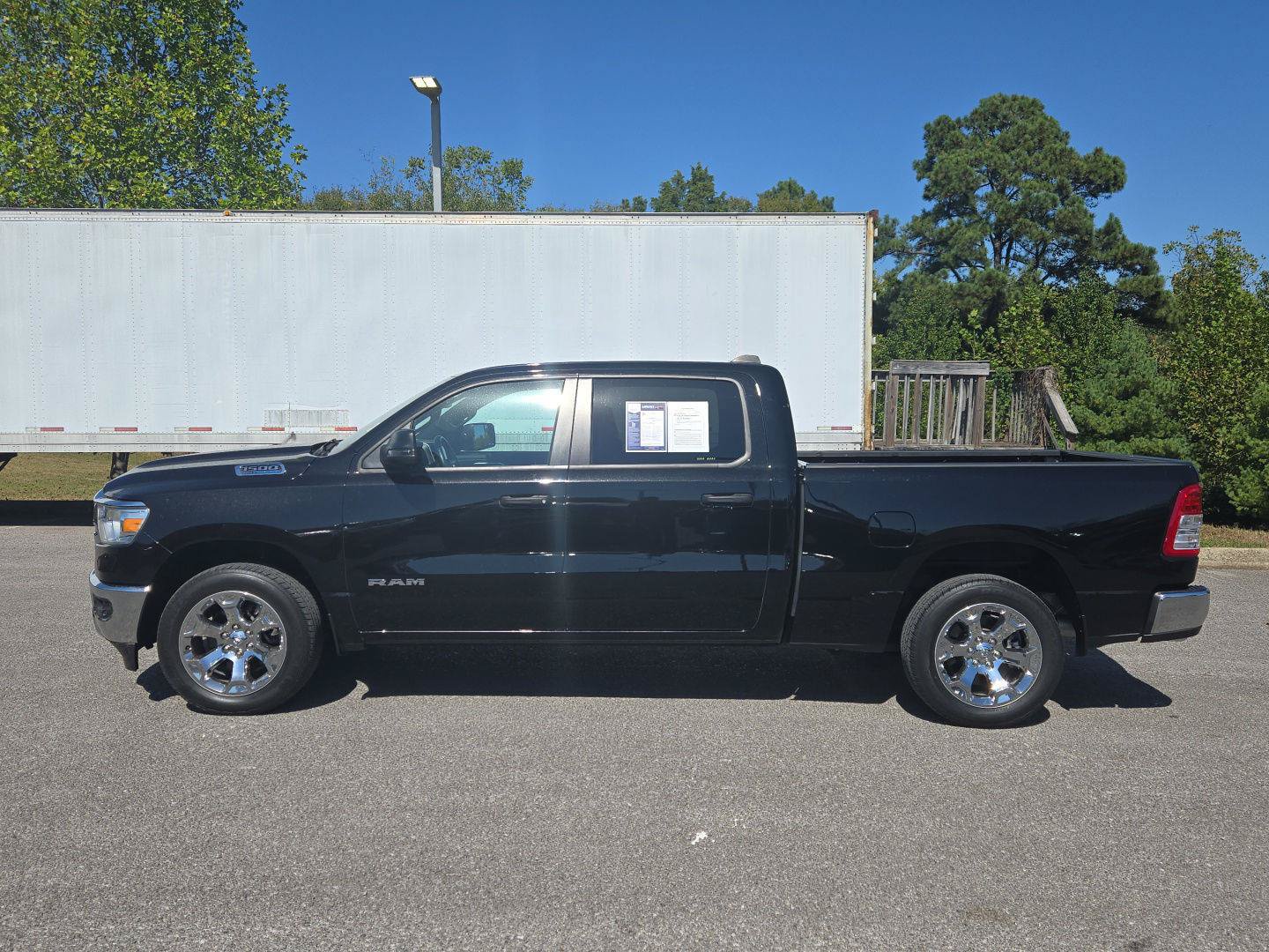 Used 2023 RAM 1500 Big Horn AWD/4WD image 4