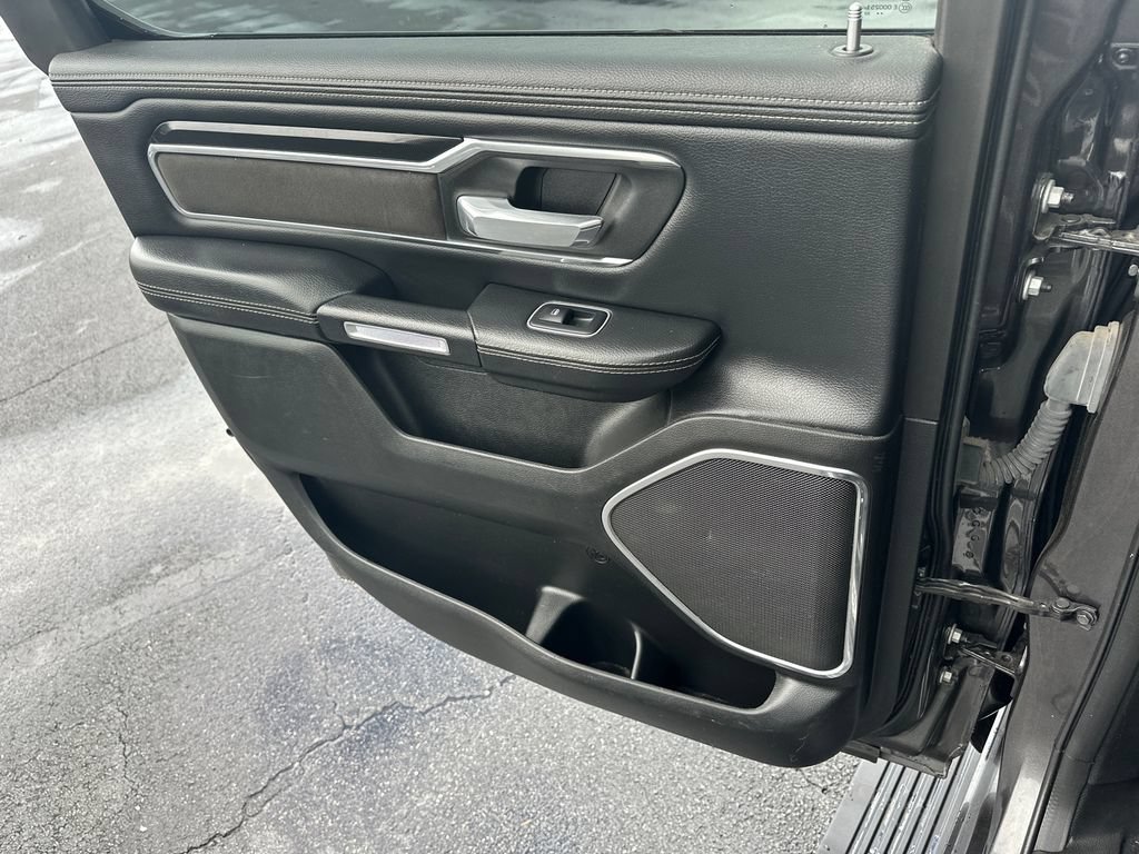 Used 2022 RAM 1500 Laramie AWD/4WD image 21