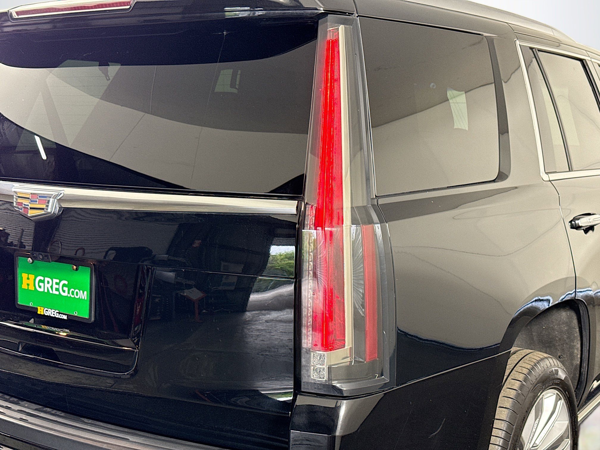 Used 2020 Cadillac Escalade Platinum image 33