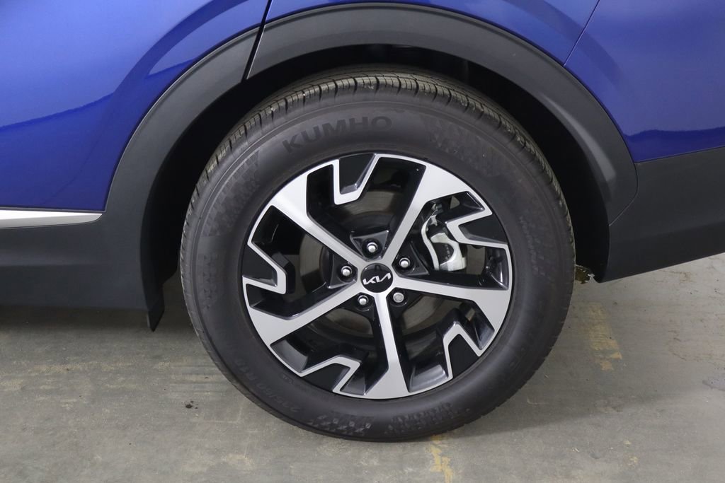 Used 2025 Kia Sportage EX image 42