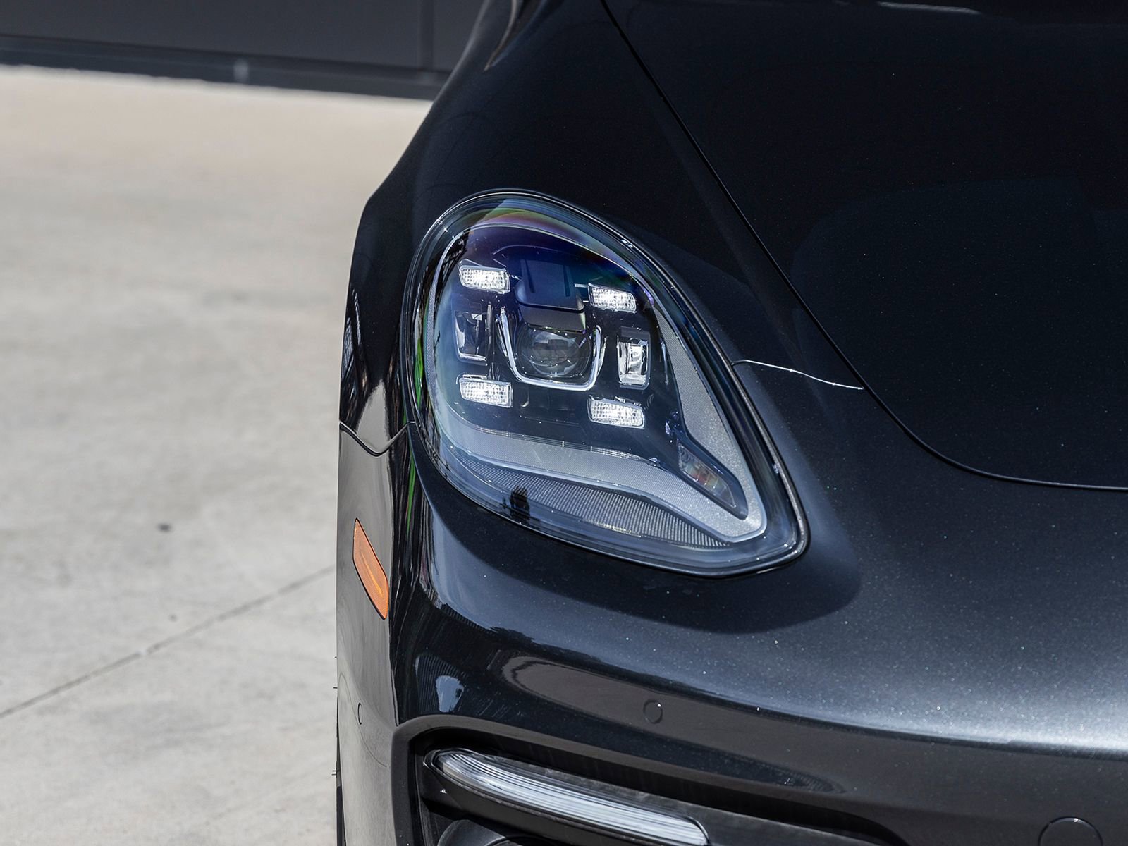 Certified 2023 Porsche Panamera Platinum Edition image 19