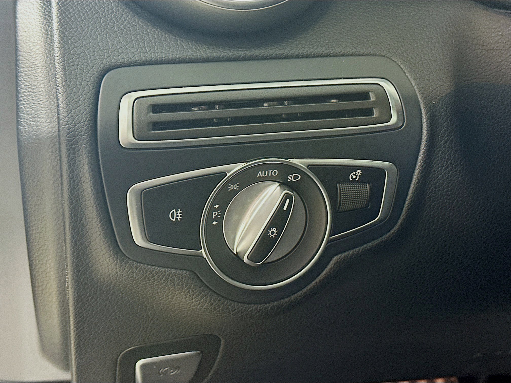 Certified 2021 Mercedes-Benz C 300 4MATIC Sedan image 10