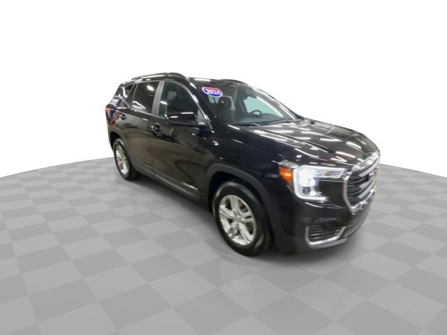 Used 2024 GMC Terrain SLE w/ Driver Convenience Package FWD image 4