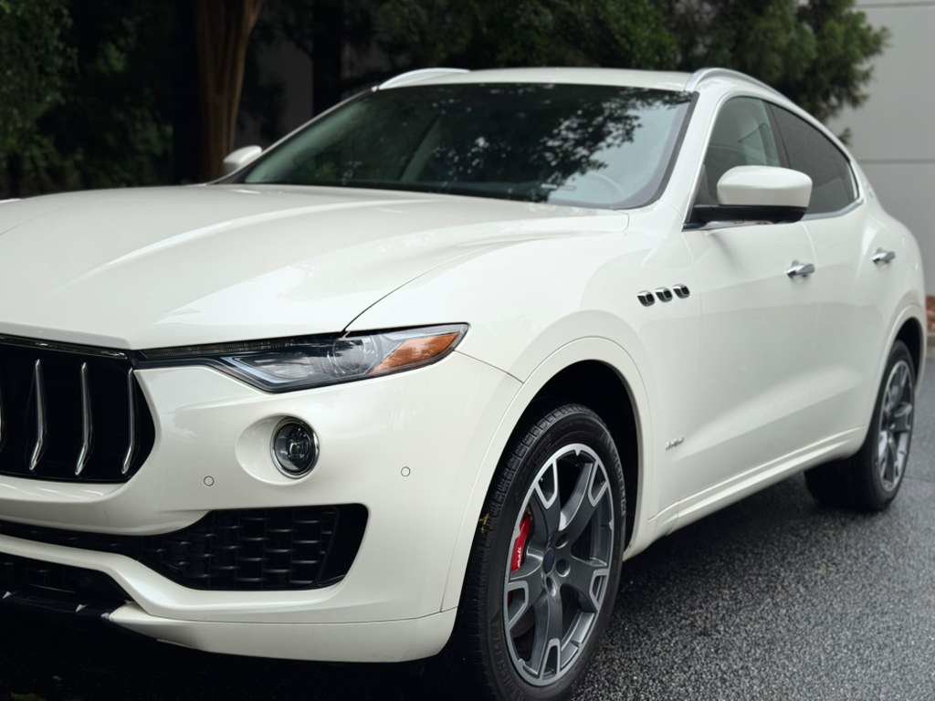 Used 2018 Maserati Levante S GranSport AWD/4WD image 9