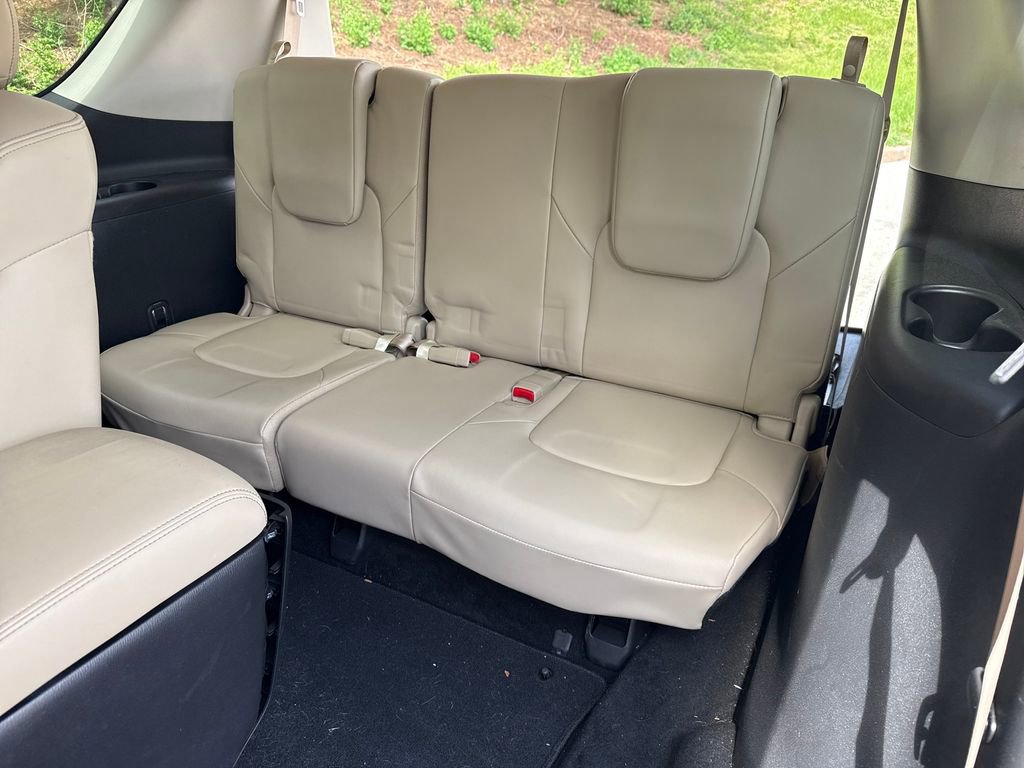 Used 2024 Nissan Armada SL w/ Captain's Chairs Package image 28