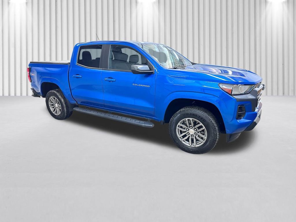 Used 2023 Chevrolet Colorado LT image 2