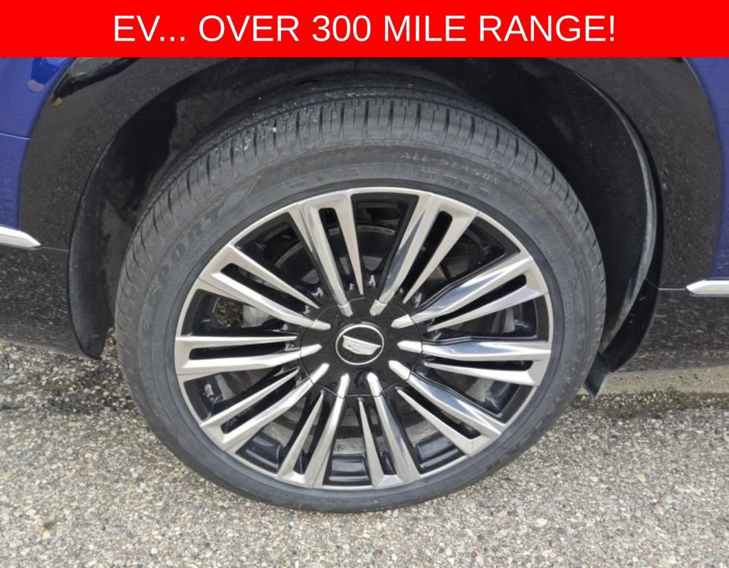 Used 2026 Cadillac Vistiq Premium Luxury AWD/4WD image 17