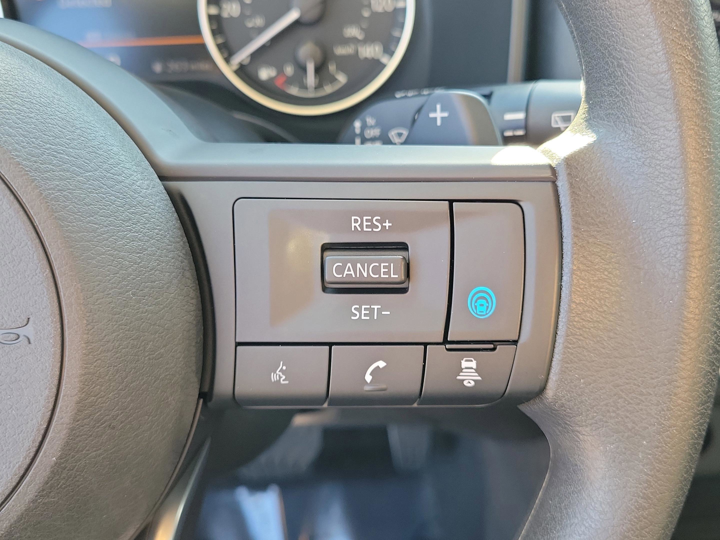 Certified 2024 Nissan Rogue SV image 23