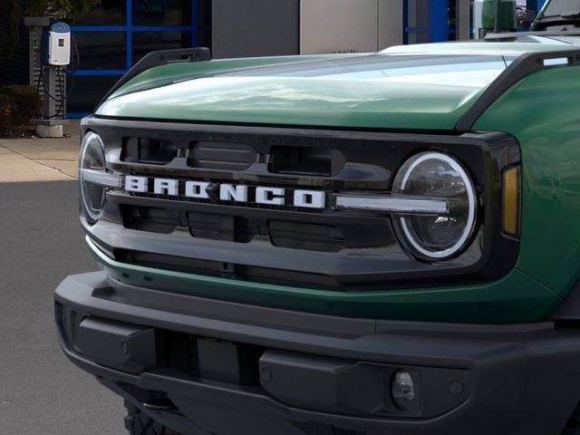 New 2025 Ford Bronco Outer Banks w/ Sasquatch Package AWD/4WD image 19