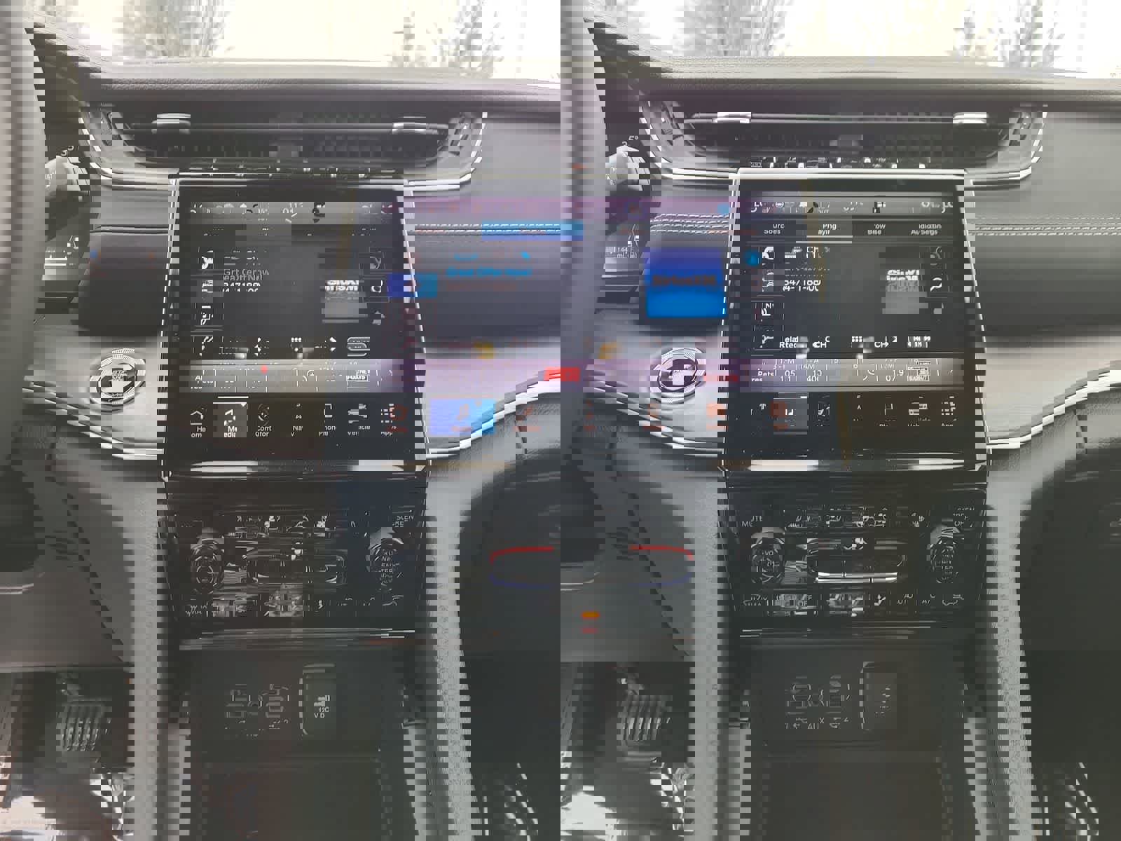 Used 2024 Jeep Grand Cherokee L Limited w/ Luxury Tech Group II image 24