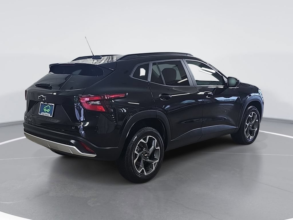 Certified 2024 Chevrolet Trax LT w/ Driver Confidence Package FWD image 3