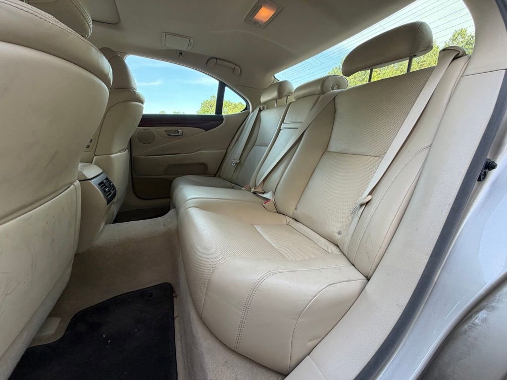 Used 2012 Lexus LS 460 w/ Comfort Pkg RWD image 11