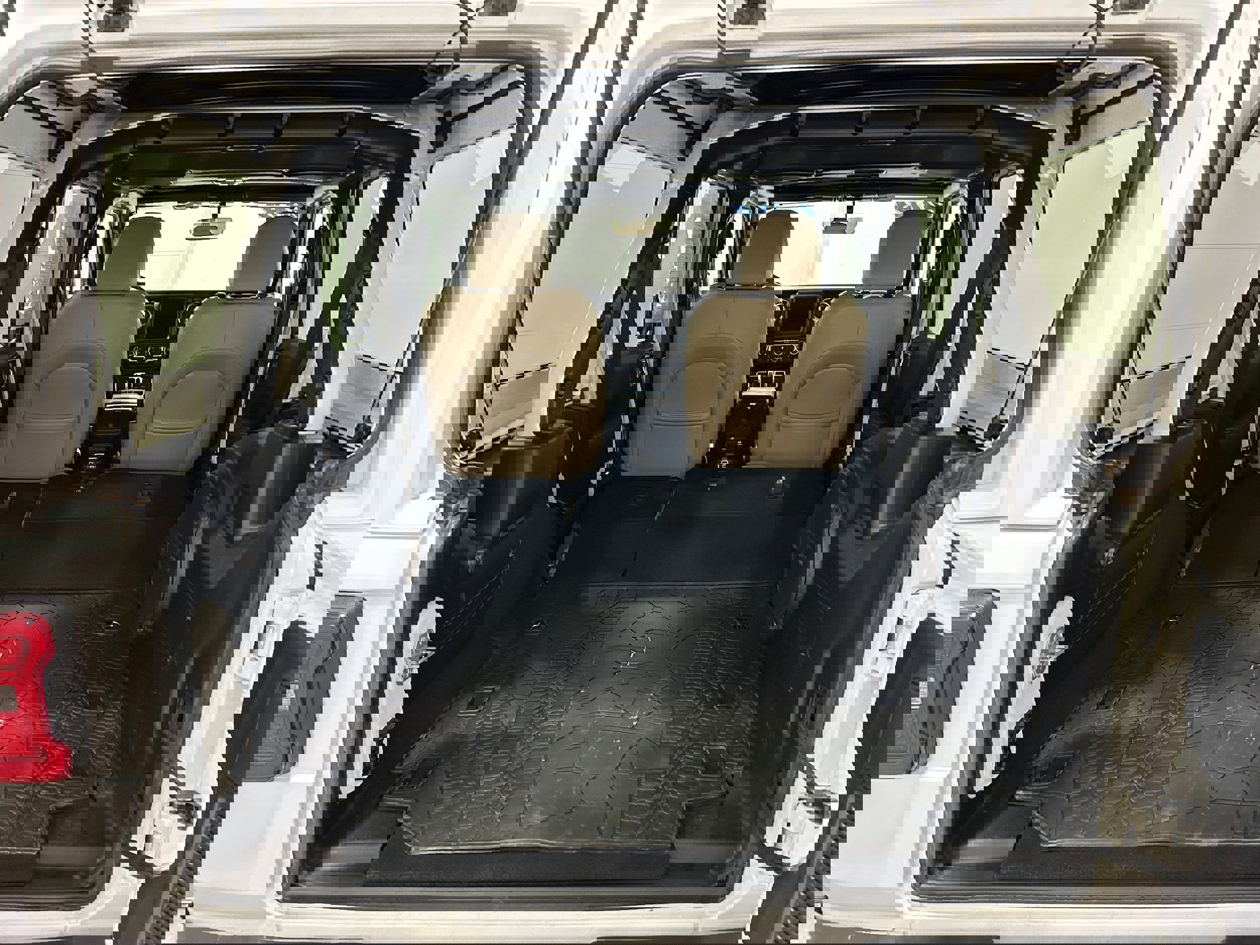 Used 2019 Jeep Wrangler Unlimited Sahara w/ Uconnect 4C Nav & Sound Group image 34